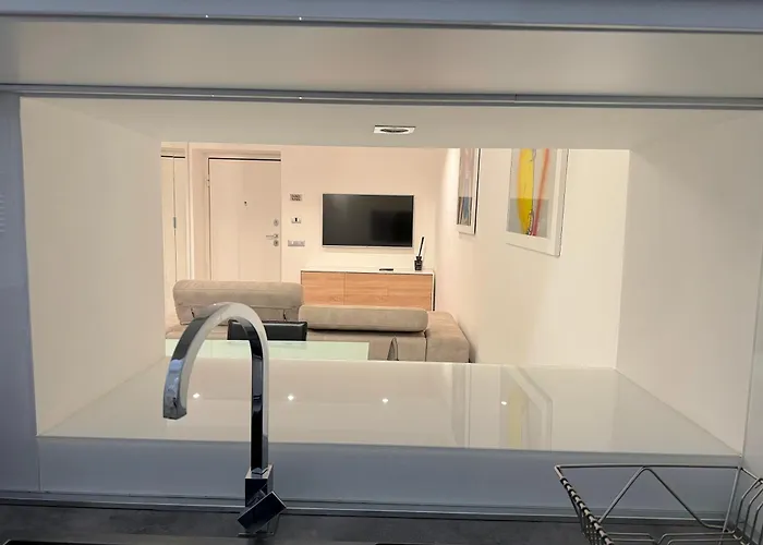 Mercede - Spanish Steps רומא